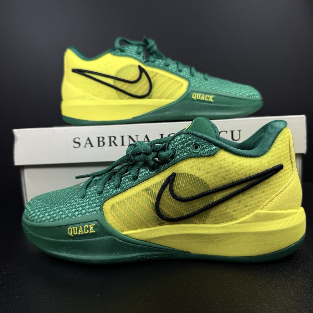 Oregon Ducks Nike Sabrina 1 FQ3381-300 Women's 7 Men's 5.5‎ NCAA Football Shoes